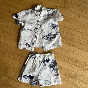 Tropical print Hawaiian shirt and shorts set